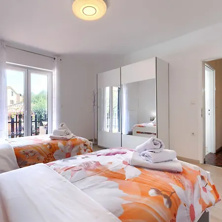 Kapica By Interhome *