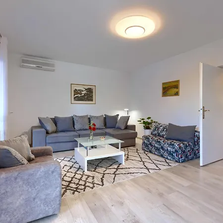 Kapica By Interhome Umag