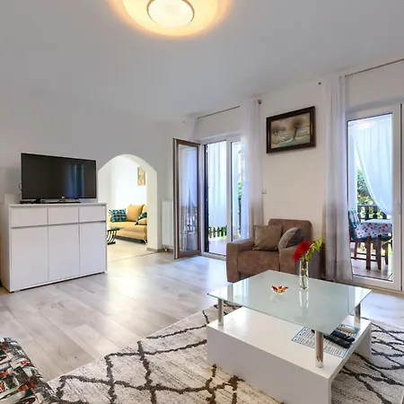 Kapica By Interhome Apartmán *